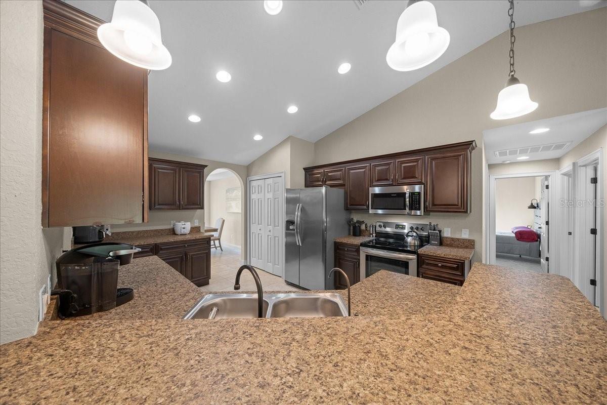 SILVER SPGS SHORES UN 12 - Residential