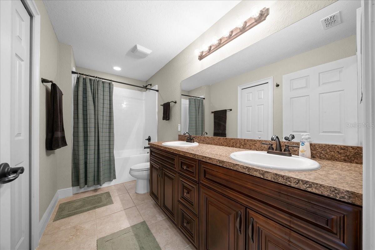 SILVER SPGS SHORES UN 12 - Residential