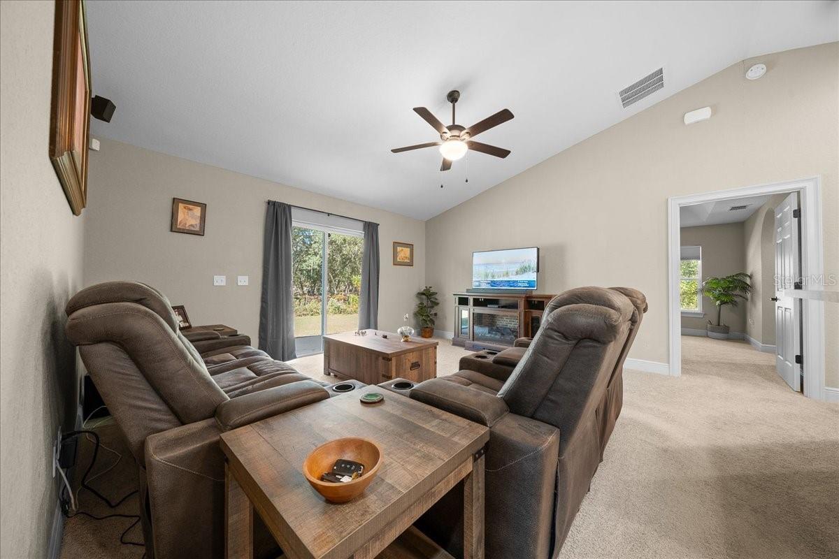 SILVER SPGS SHORES UN 12 - Residential