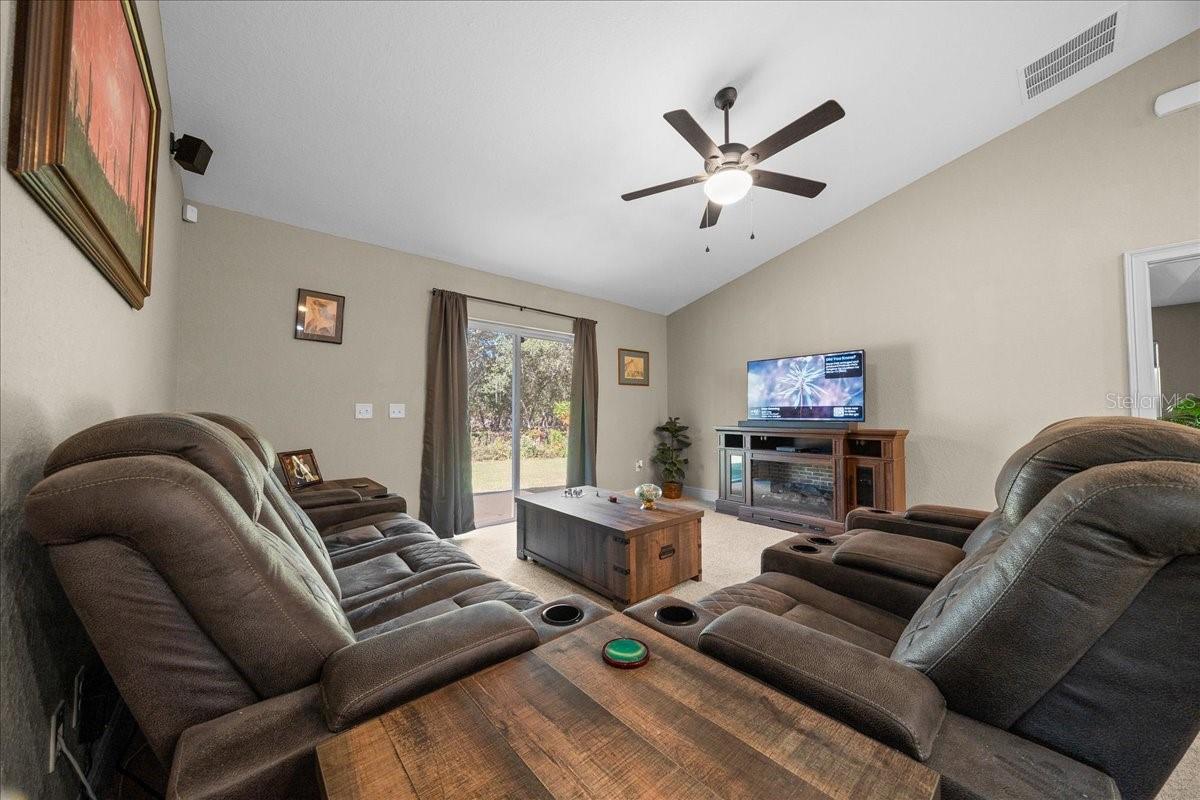 SILVER SPGS SHORES UN 12 - Residential