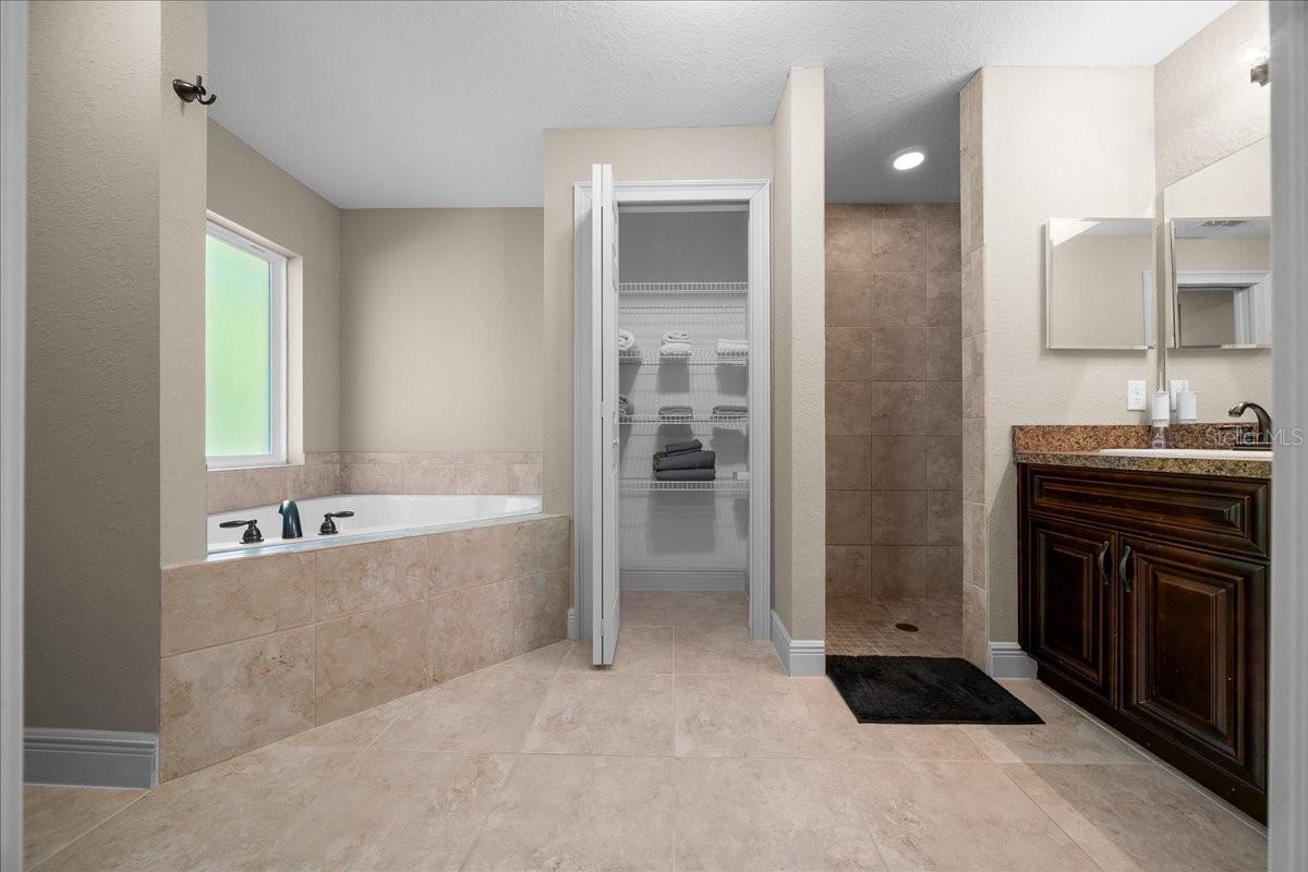 SILVER SPGS SHORES UN 12 - Residential