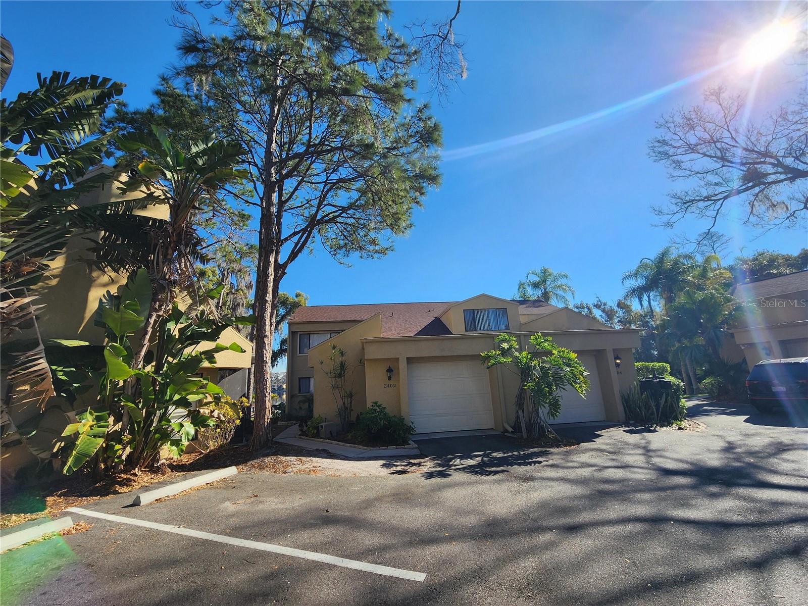 LAKE ELLEN VILLAS - Residential