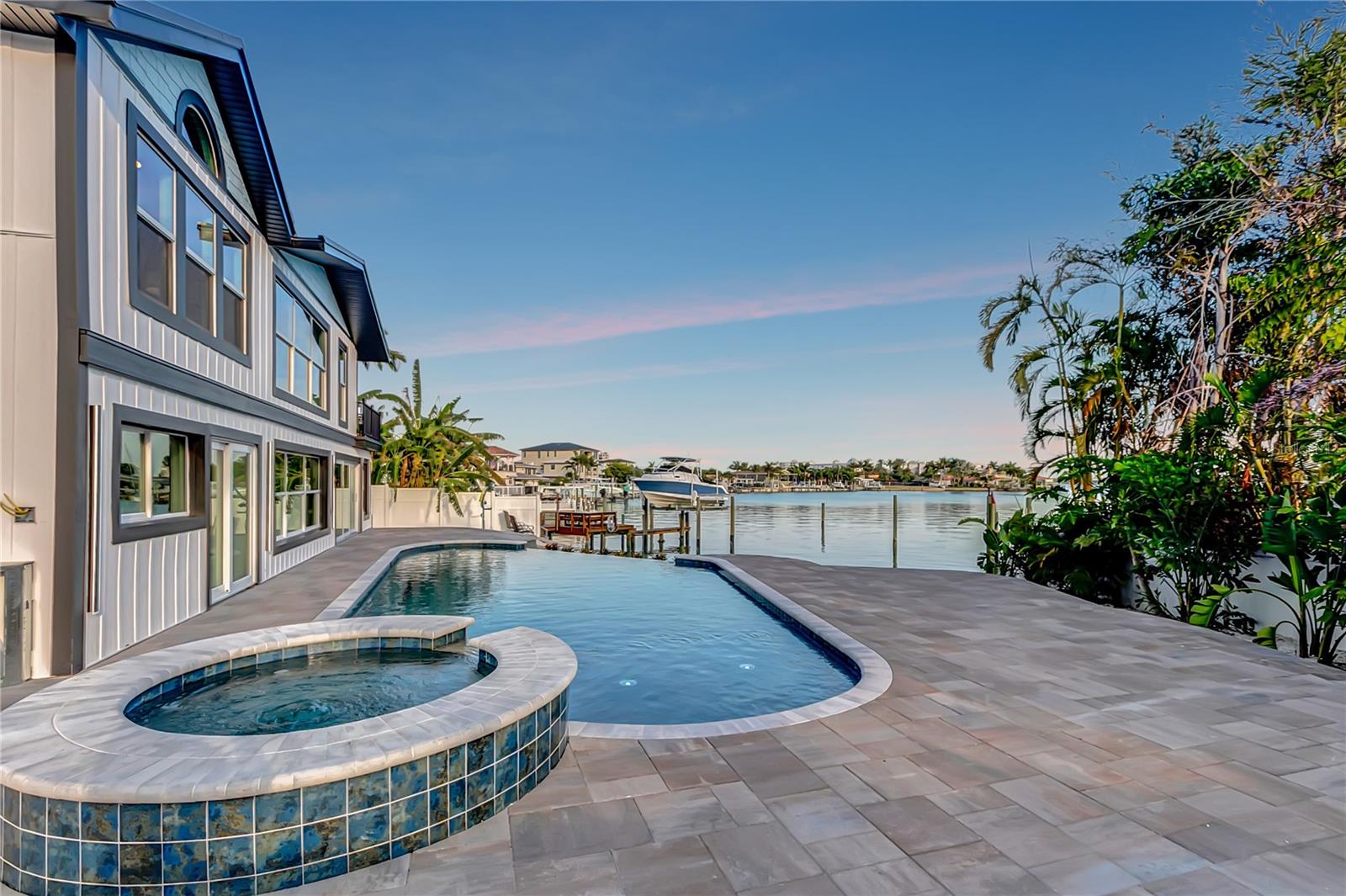 SOUTH CSWY ISLE YACHT CLUB 4TH ADD - Residential