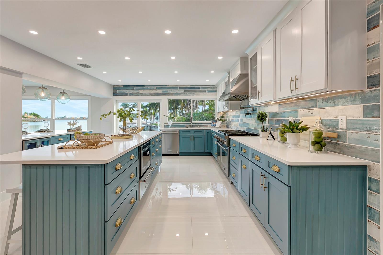 SOUTH CSWY ISLE YACHT CLUB 4TH ADD - Residential