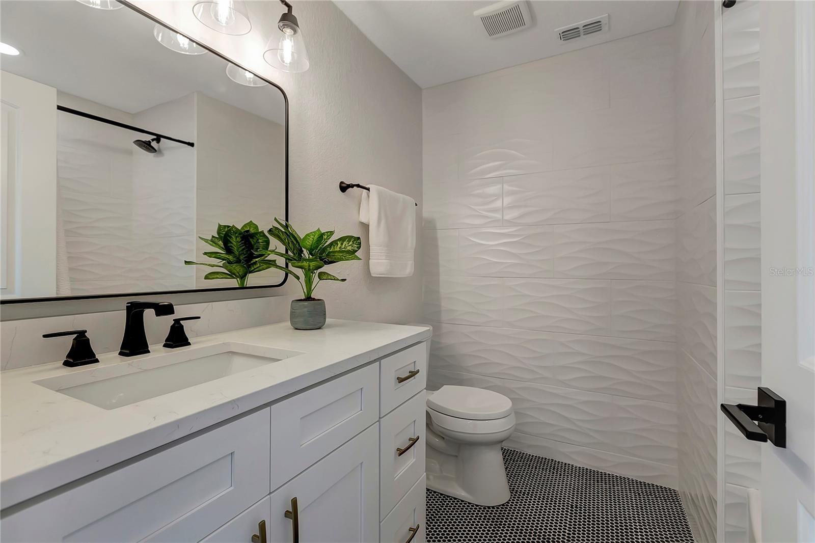 SOUTH CSWY ISLE YACHT CLUB 4TH ADD - Residential