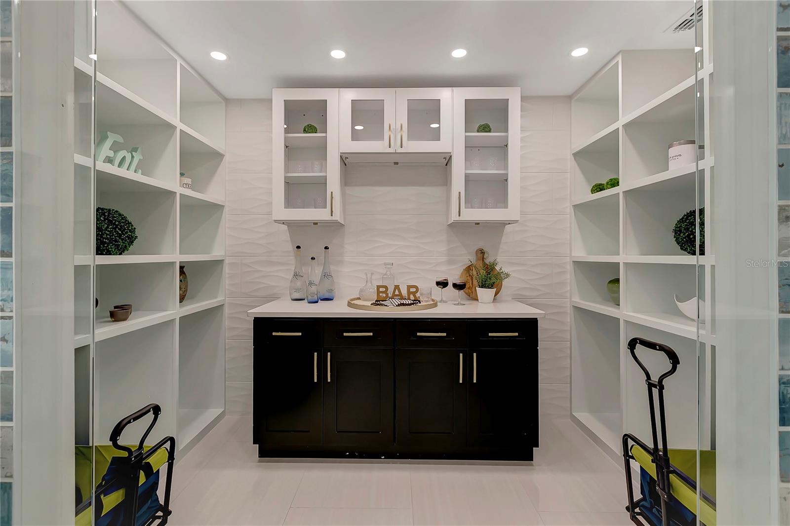 SOUTH CSWY ISLE YACHT CLUB 4TH ADD - Residential