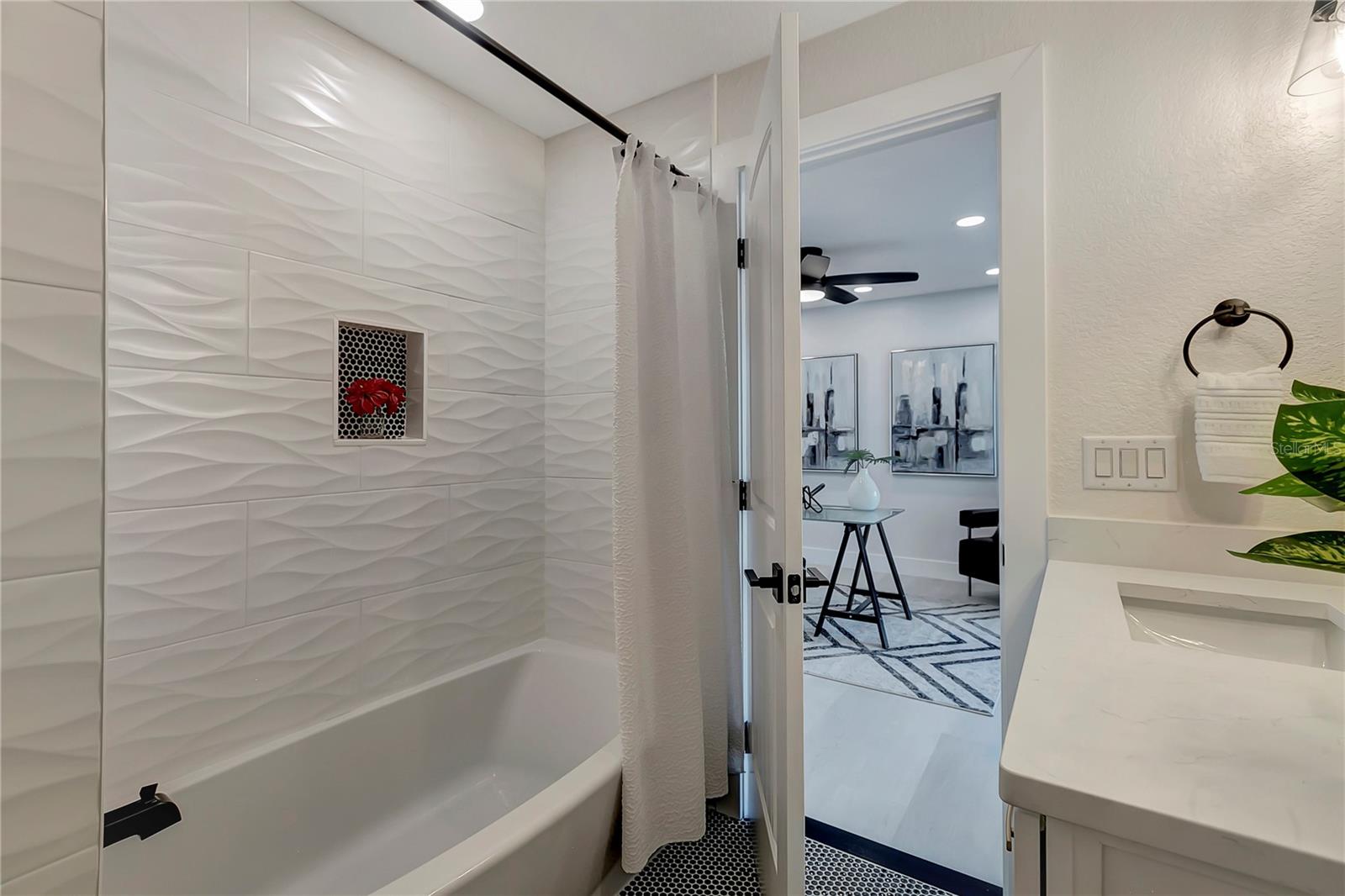 SOUTH CSWY ISLE YACHT CLUB 4TH ADD - Residential