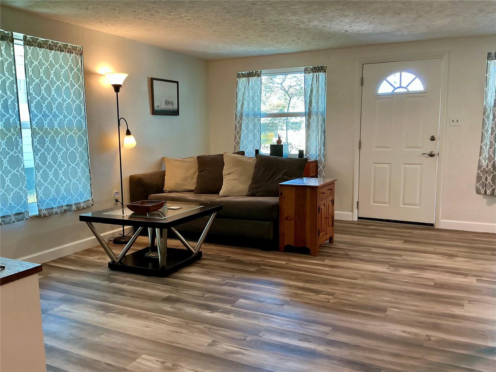 COTTAGE IN THE PINES - Residential