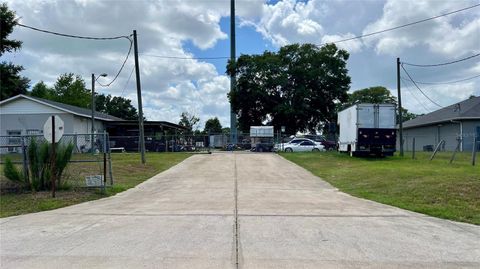 Tiny photo for 460 NW 68th Avenue, Ocala, FL 34482 (MLS # OM678909)
