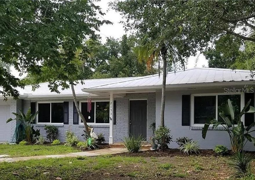 Great place to call home!  Move in ready, this 3 bedroom, 2 bathroom rental home in Sarasota is conveniently located between Southgate, Arlington Park and Cherokee Park and is walking distance to Southside Elementary school.  Open floor plan with large common areas.  
Updated kitchen appliances and flooring.  The backyard is ready to entertain with an oversized deck and huge backyard.  Converted half garage for the handyman in the house.  Available May 15th.