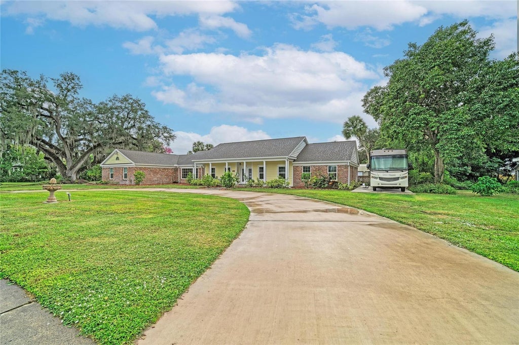 Photo of 412 E Oak Street, Arcadia, FL 34266 (MLS # A4711300)