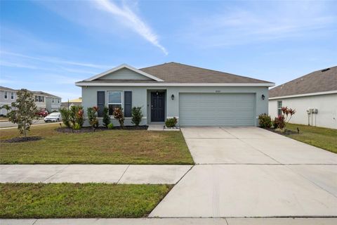 A home in PARRISH