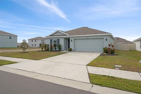 A home in PARRISH