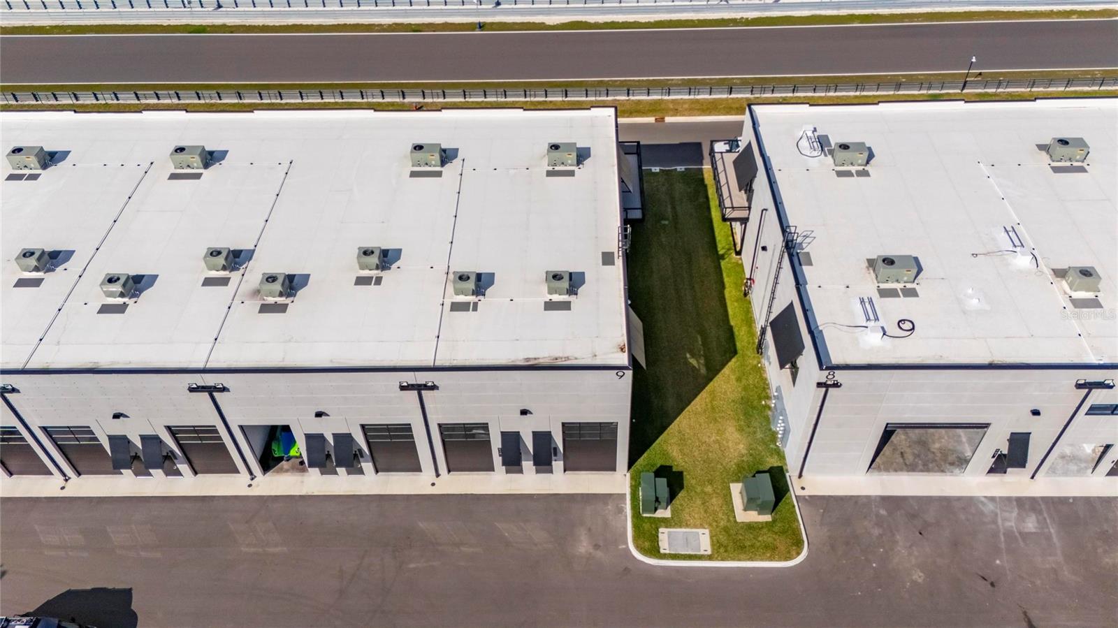 MOTOR ENCLAVE PH 1 - Commercial Sale