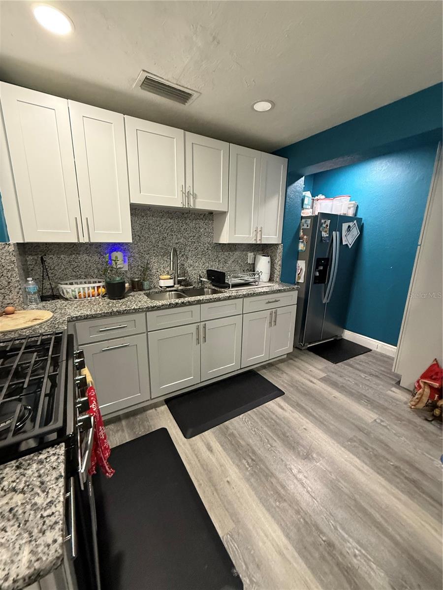 SPRING HILL - Residential Lease