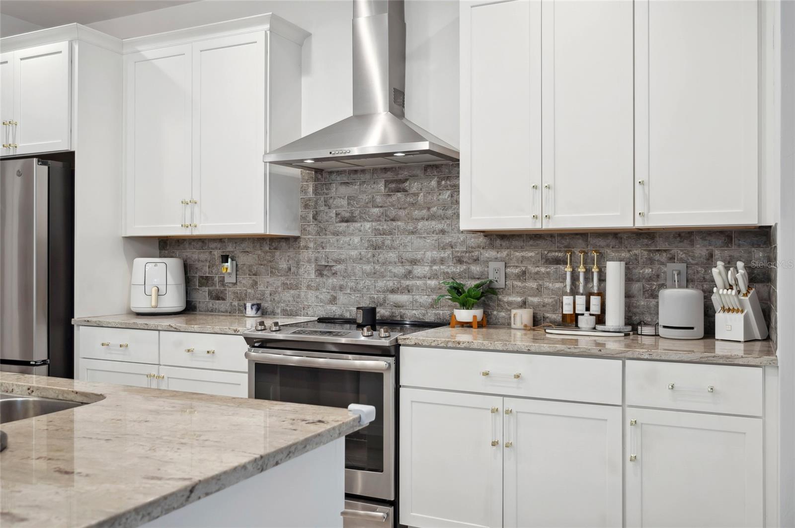 PUNTA GORDA ISLES SEC 05 - Residential Lease