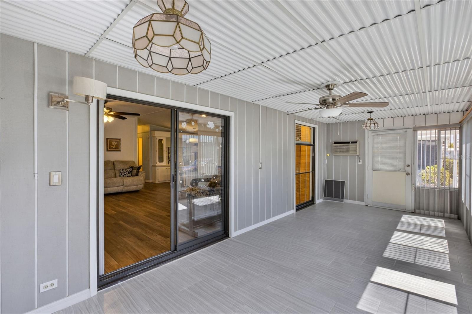 HARBOR ISLES III - Residential