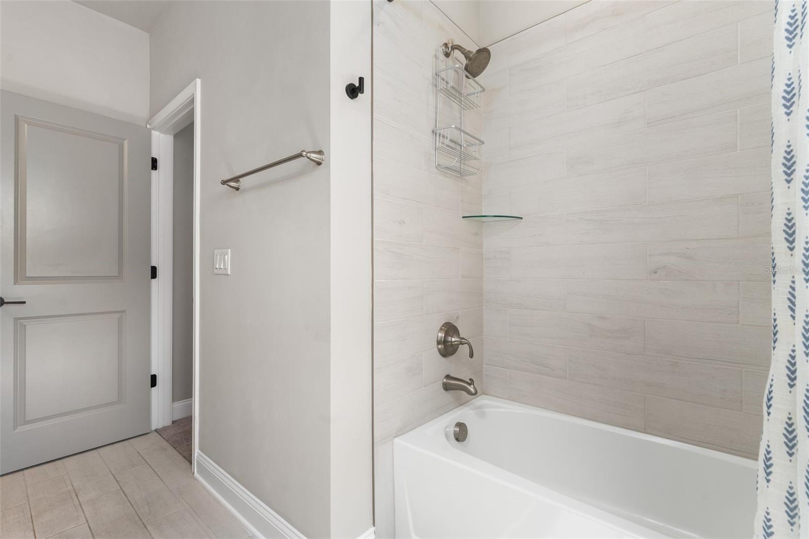 OAKMONT PH 3 PB 35 PG 60 - Residential