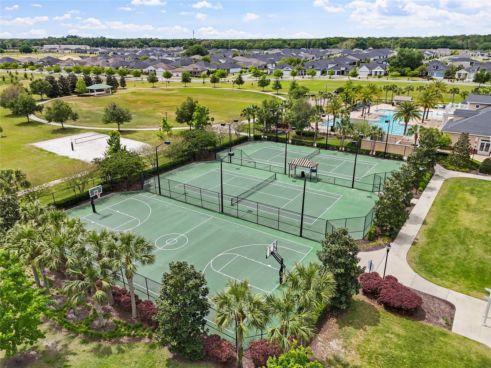 OAKMONT PH 3 PB 35 PG 60 - Residential