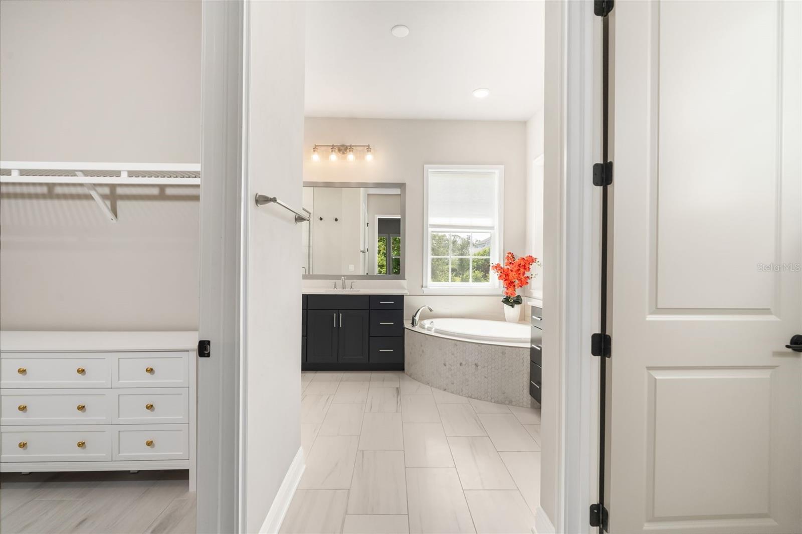 OAKMONT PH 3 PB 35 PG 60 - Residential