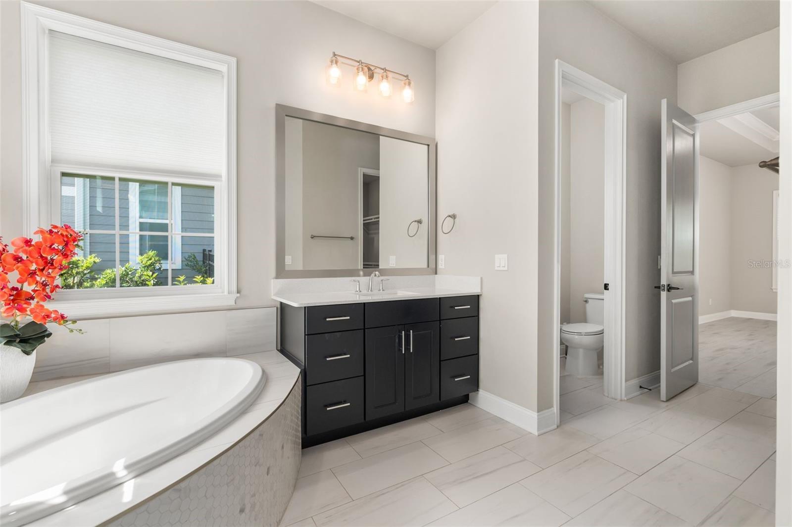 OAKMONT PH 3 PB 35 PG 60 - Residential