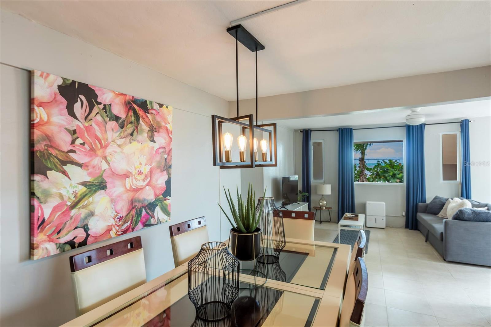 LAS PICUAS - Residential