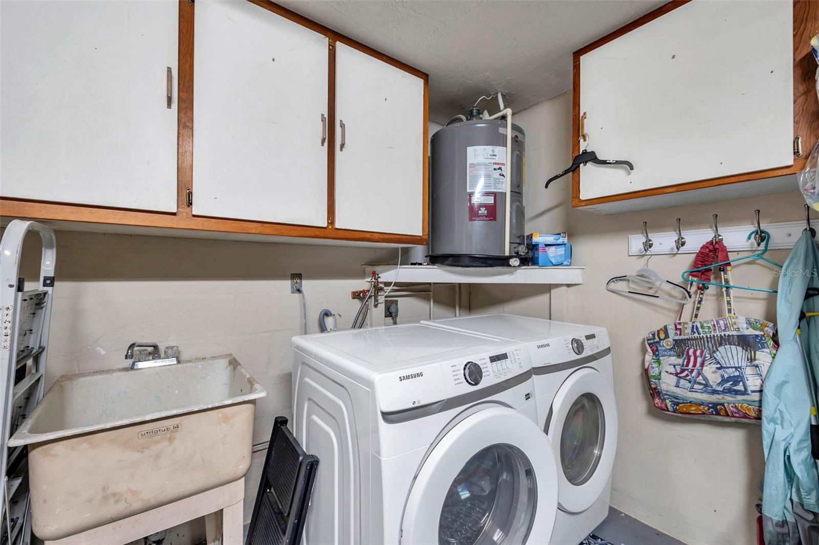 BEACON WOODS VILLAGE - Residential