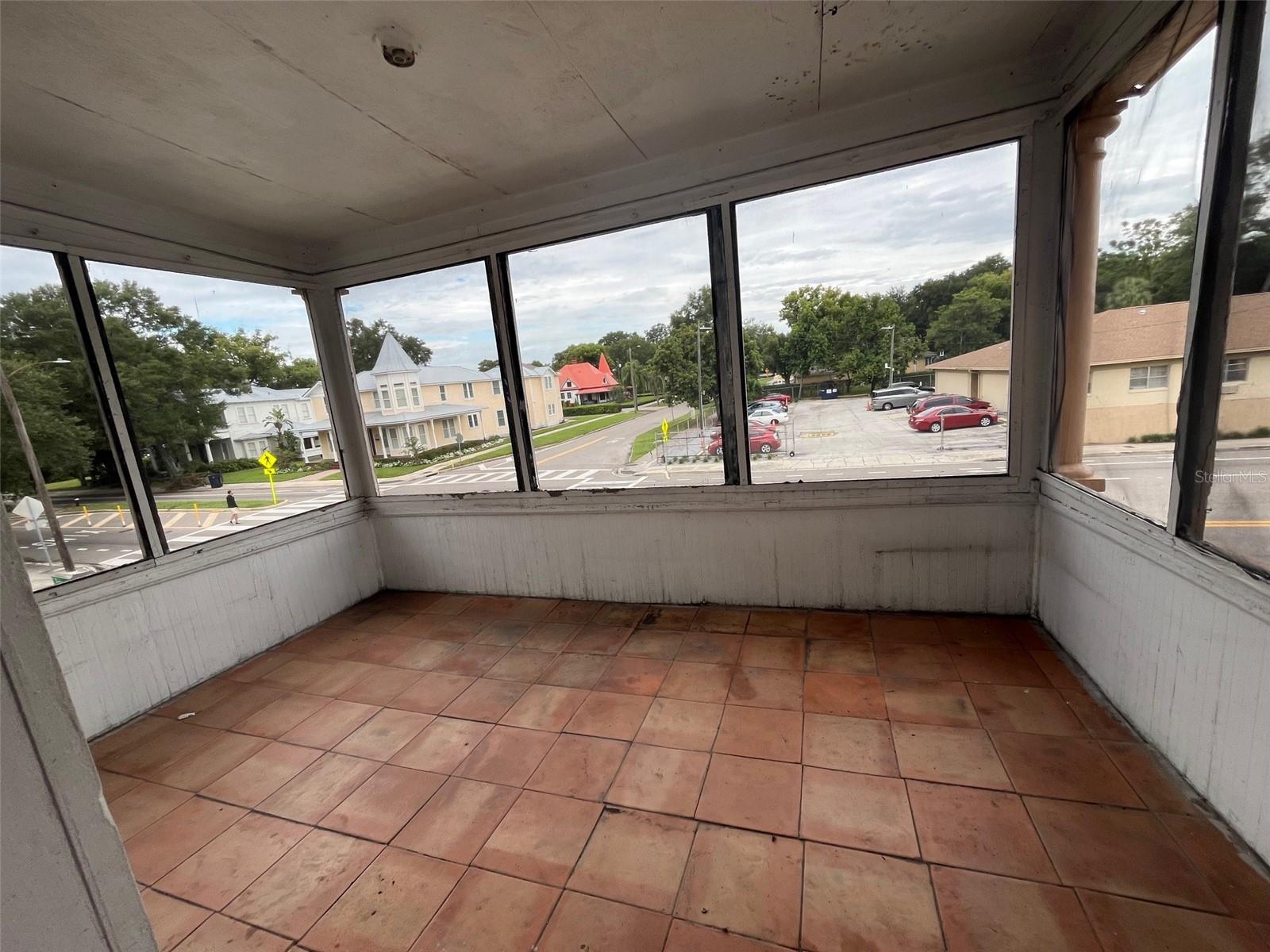 KENNEDYS TAMPA HEIGHTS - Residential Lease