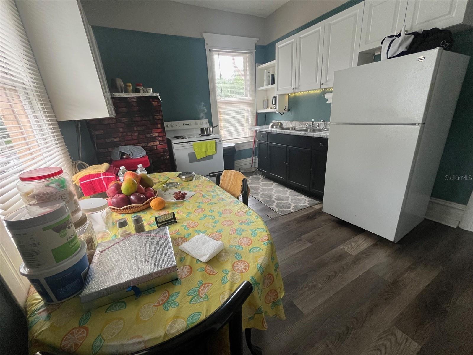KENNEDYS TAMPA HEIGHTS - Residential Lease