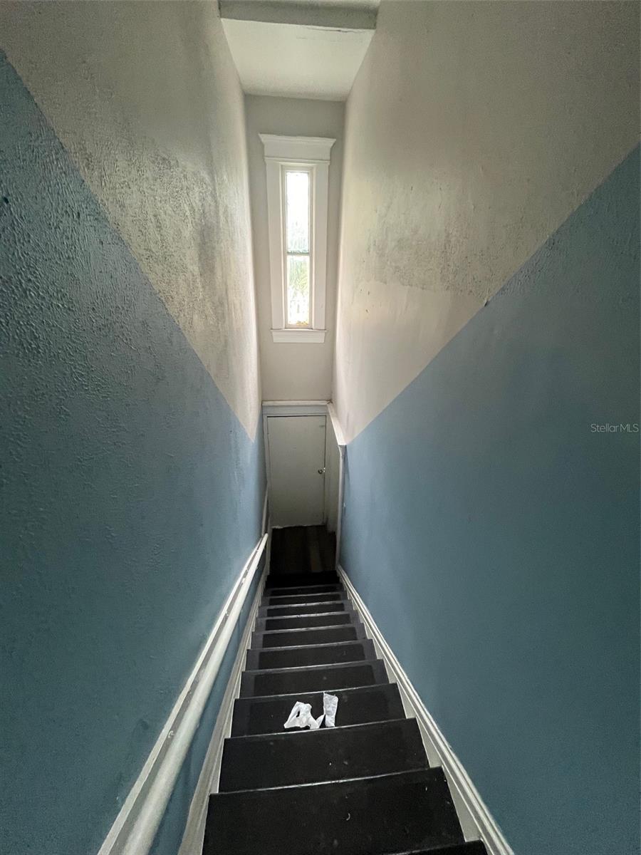 KENNEDYS TAMPA HEIGHTS - Residential Lease