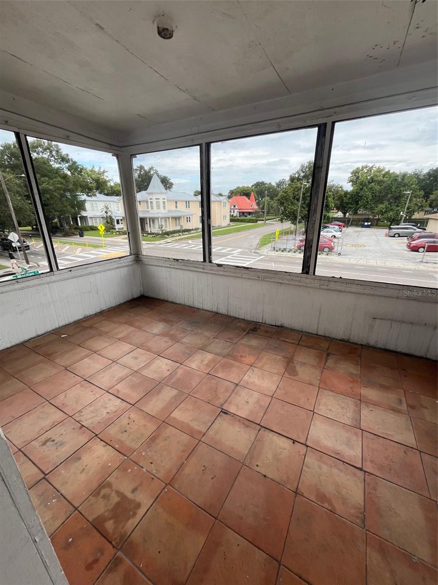KENNEDYS TAMPA HEIGHTS - Residential Lease