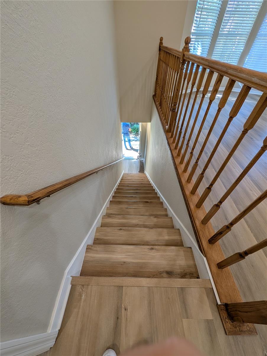 AZUR/METROWEST - Residential Lease