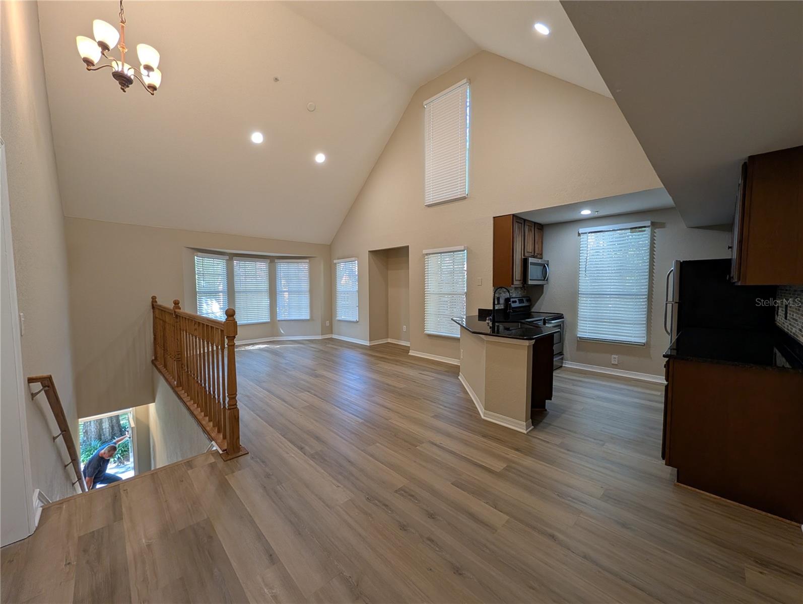 AZUR/METROWEST - Residential Lease