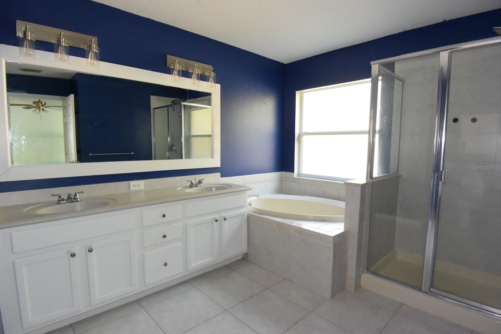 KINGSFIELD LAKES PH 2 - Residential