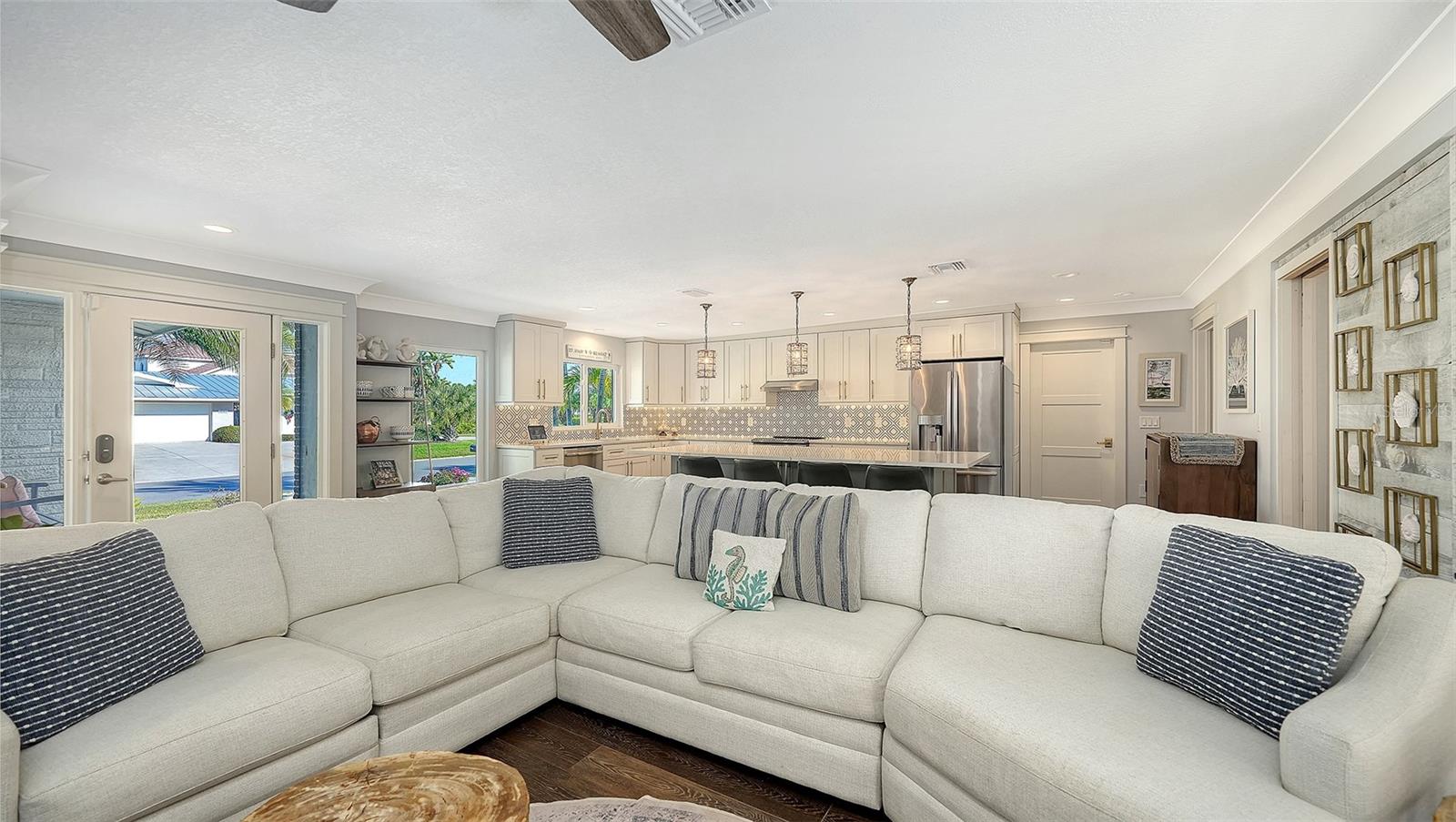 COUNTRY CLUB SHORES SEC 02 - Residential