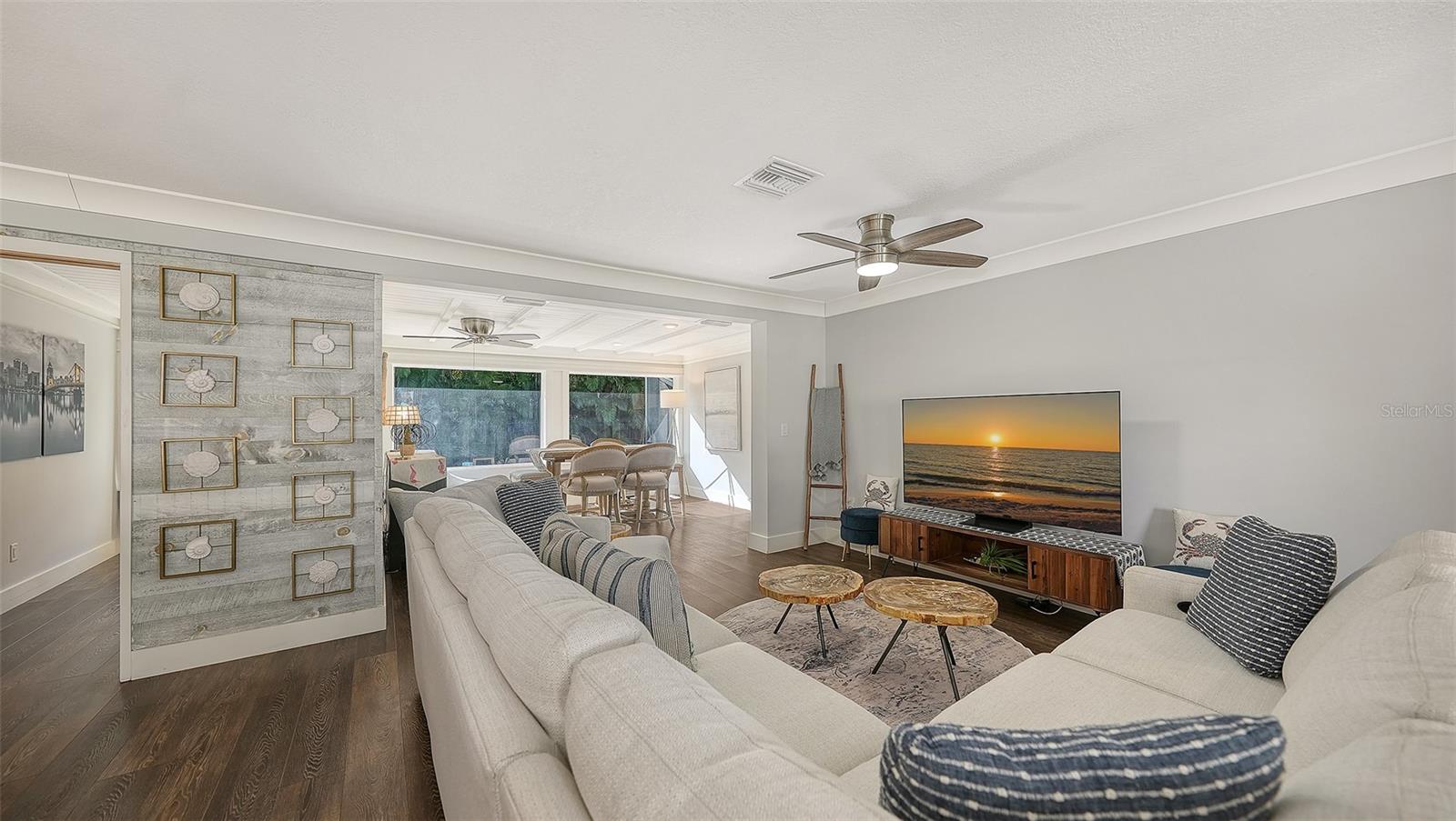 COUNTRY CLUB SHORES SEC 02 - Residential