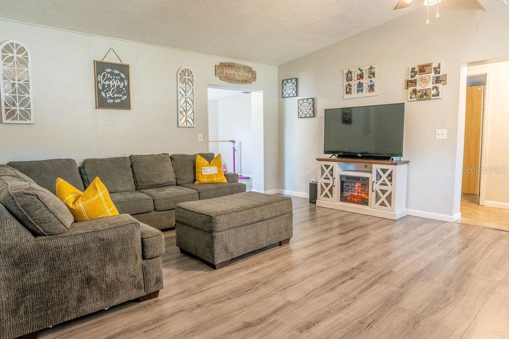 SUNLAND ESTATES - Residential