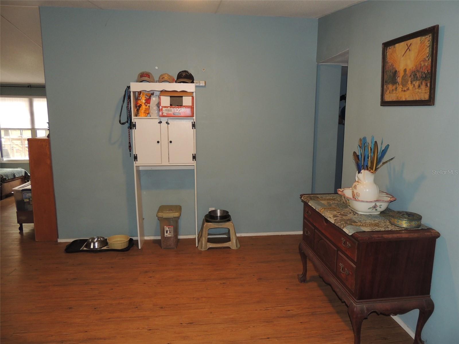 UNIVERSITY OAKS - Residential