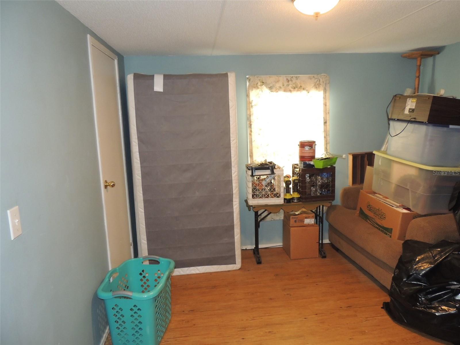 UNIVERSITY OAKS - Residential