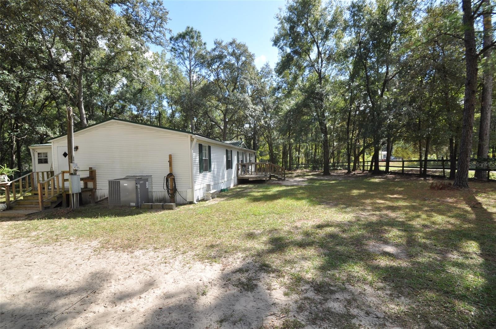 UNIVERSITY OAKS - Residential