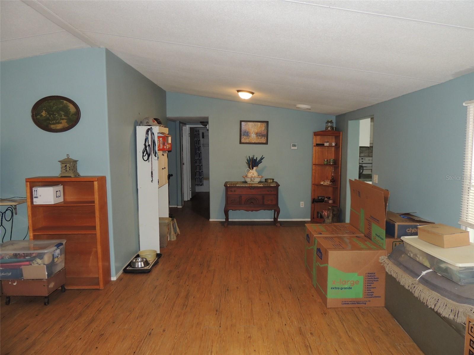 UNIVERSITY OAKS - Residential