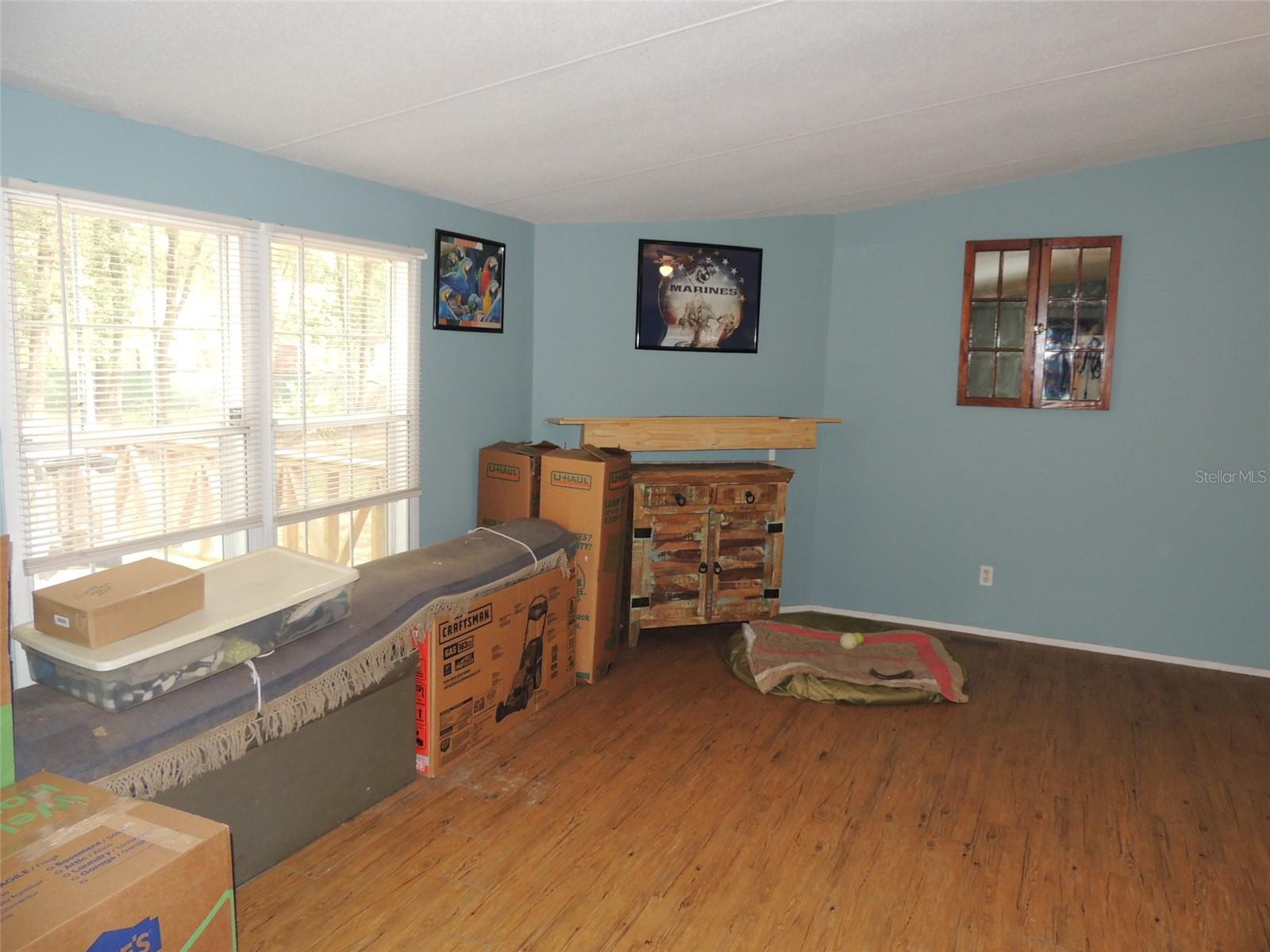 UNIVERSITY OAKS - Residential