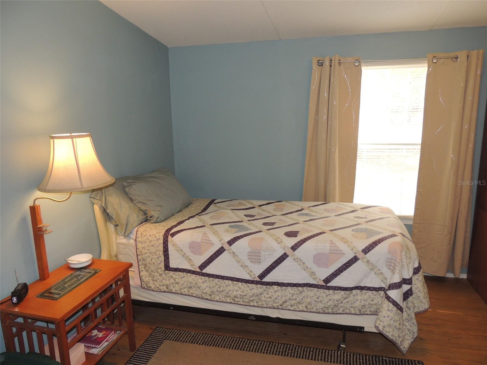 UNIVERSITY OAKS - Residential