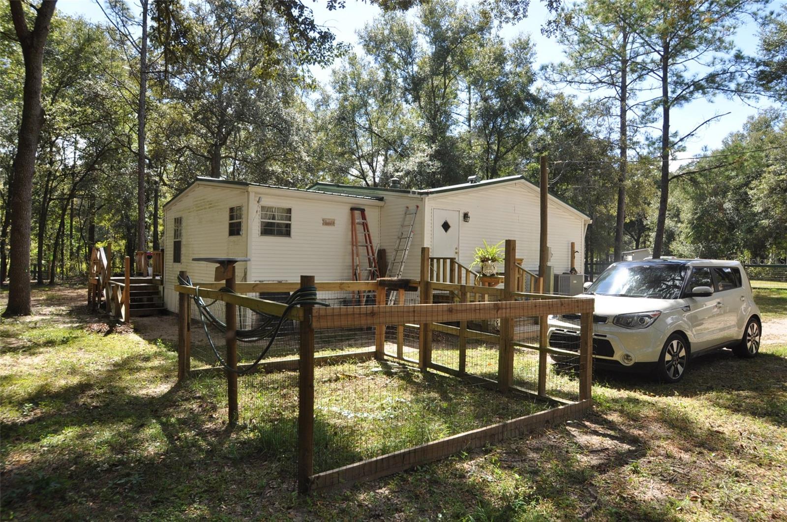 UNIVERSITY OAKS - Residential