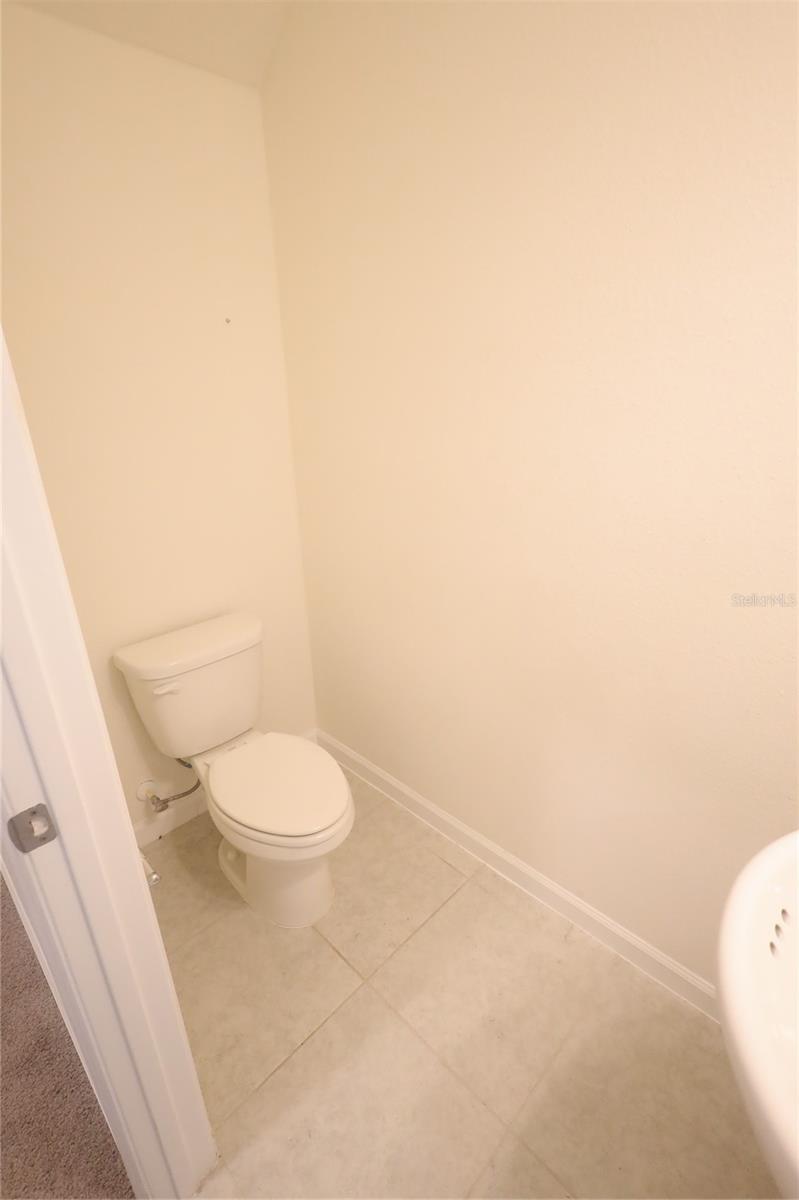 2252 LITCHFIELD LOOP
