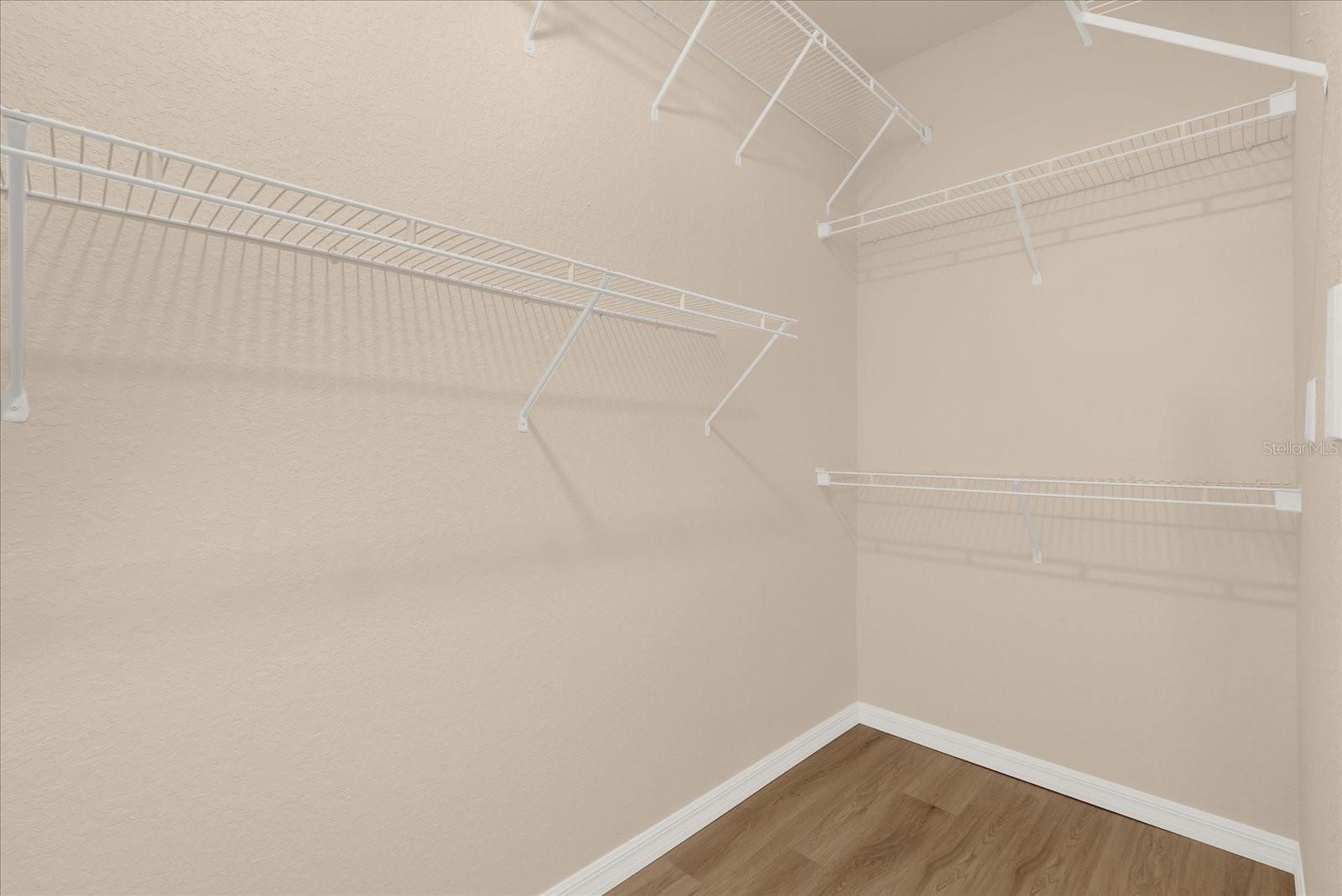 NOTTING HILL A CONDO - Residential