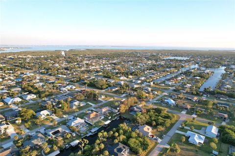 A home in PORT CHARLOTTE