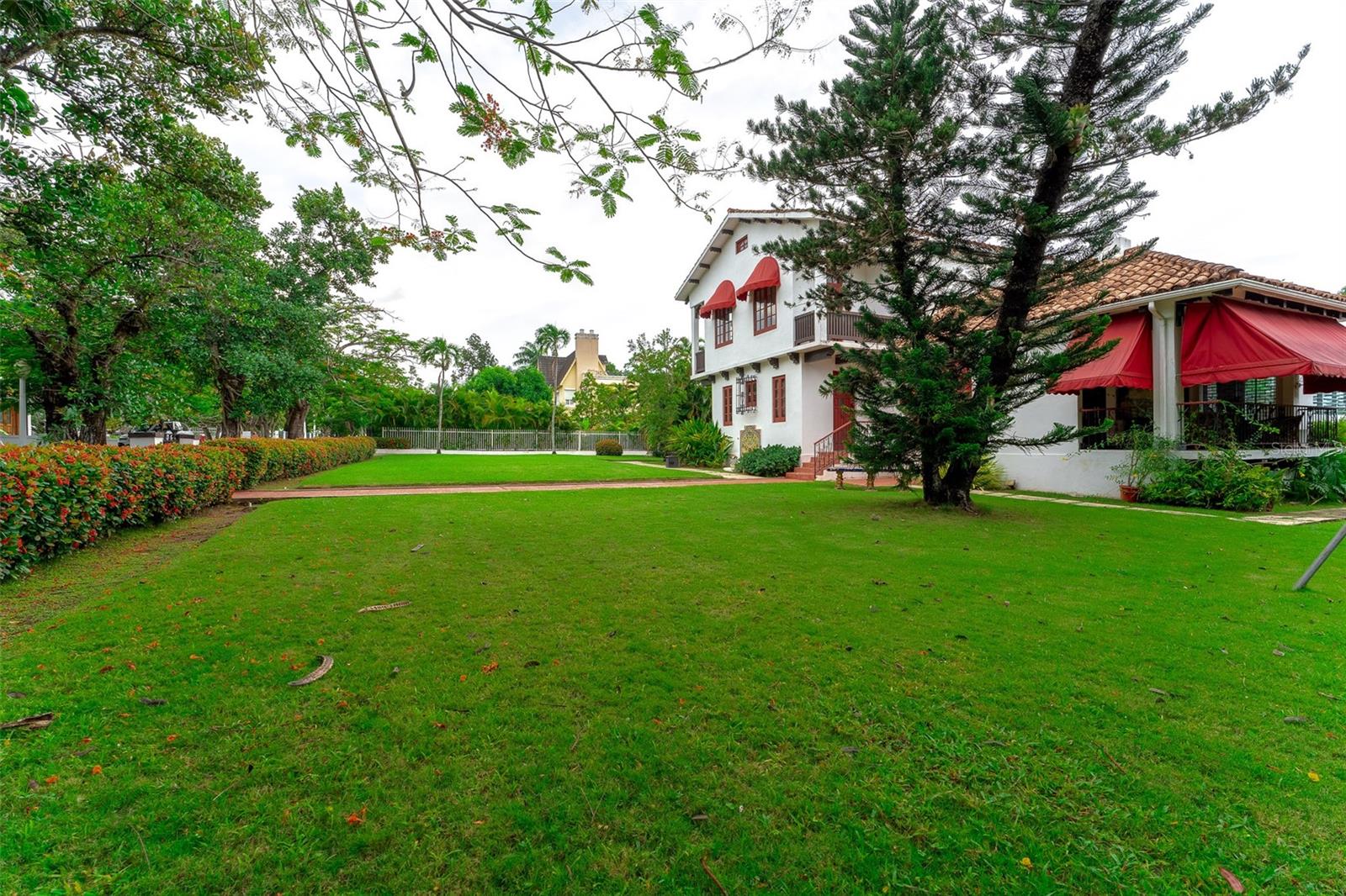 SUCHVILLE - Residential