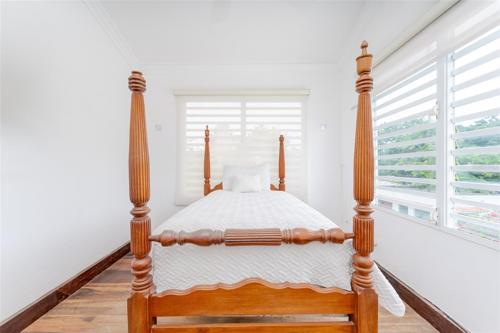 SUCHVILLE - Residential