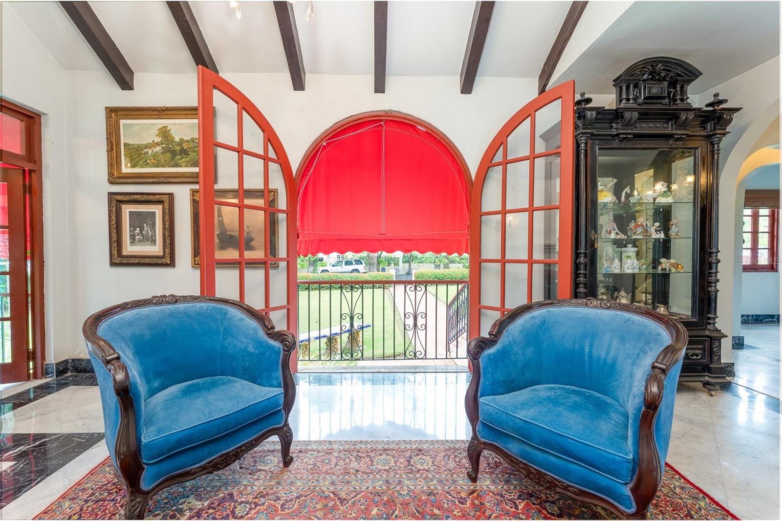 SUCHVILLE - Residential